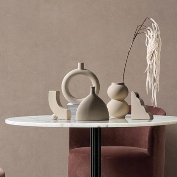 2 белых керамических цветочных горшка неправильной формы