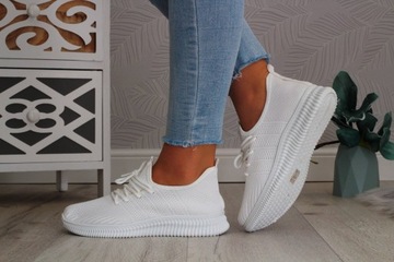 КРОССОВКИ ЖЕНСКИЕ, ЛЕГКИЕ, СПОРТИВНЫЕ ОБУВИ НА НАКОПЛЕНИИ