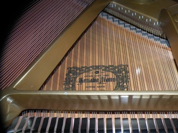 fortepian gabinetowy Yamaha G1 długosc 155 cm jak nowy zuzycie znikome