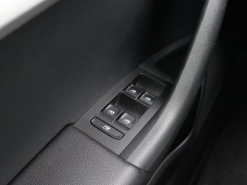 Skoda Octavia III Kombi Facelifting 1.6 TDI 115KM 2019 Skoda Octavia 1.6 TDI, Salon Polska, zdjęcie 16