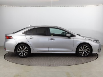 Toyota Corolla XII Sedan 1.5 VVT-i 125KM 2022 Toyota Corolla 1.5 VVT-i, Salon Polska, zdjęcie 5
