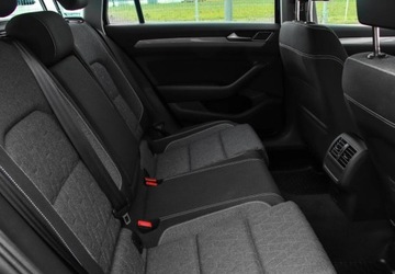 Volkswagen Passat B8 Variant Facelifting 1.5 TSI EVO 150KM 2023 Volkswagen Passat 1.5 TSI EVO Business DSG, podgrzewane fotele, kamera cof, zdjęcie 11