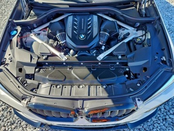 BMW X6 G06 2022 BMW X6 M50i 2022 4.4 Benzyna 523KM, zdjęcie 6