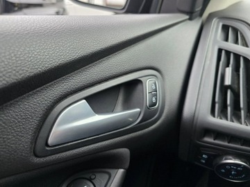 Ford Focus III Kombi Facelifting 1.0 EcoBoost 125KM 2017 Ford Focus 1.0 EcoBoost 125 KM, Grzana Kierownica,, zdjęcie 9