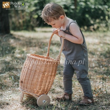 Плетеная корзина для игрушек, натуральная коляска + кисточки.