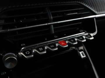 Peugeot 2008 II SUV 1.2 PureTech 100KM 2023 Peugeot 2008 navi kamera i czujniki parkowania, zdjęcie 29