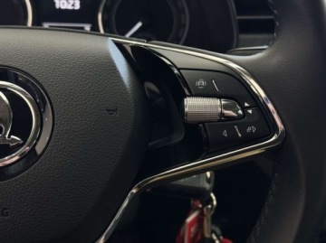 Skoda Scala Hatchback 1.5 TSI 150KM 2023 Skoda Scala Ambition CarPlayAndroid Auto LED Czujniki parkowania 1.5, zdjęcie 20