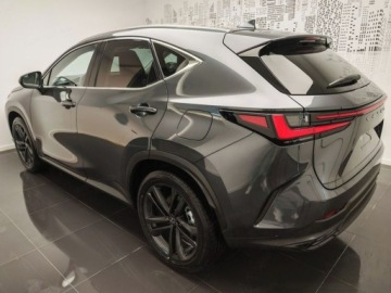 Lexus NX II SUV Facelifting 2.5 450h+ 292KM 2025 LEXUS NX 450h+ Prestige 2.5 Plug-in Hybrid Suv 292KM 2025, zdjęcie 5