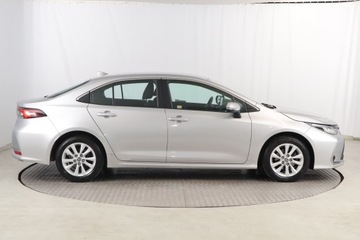 Toyota Corolla XII Sedan Facelifting 1.5 VVT-i 125KM 2023 Toyota Corolla 1.5 VVT-i, Salon Polska, zdjęcie 5