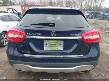 Mercedes GLA I 2018 Mercedes-Benz GLA 2018 MERCEDES-BENZ GLA 250 4MATIC 2.0 Benzyna 208KM, zdjęcie 9