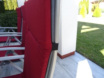 Двусторонняя подушка для кресла.