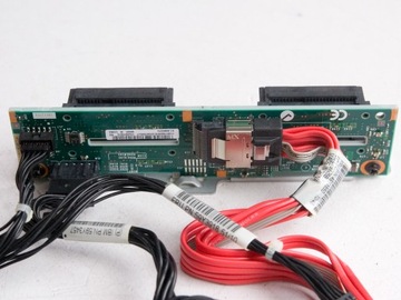 ОБЪЕДИНИТЕЛЬНАЯ ПЛАТА IBM X3550 4 x SAS/SATA 59Y3915 + кабели