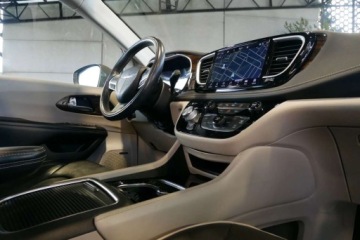 Chrysler Pacifica II 3.6 V6 291KM 2022 Chrysler Pacifica Limited 3.6L V6 291KM Panorama Radar Odkurzacz Cam360 Ma, zdjęcie 25