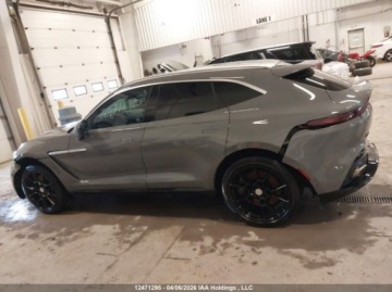 Aston Martin DBX 2021 Aston Martin DBX 2021 4.0l 4.0 Benzyna 542KM, zdjęcie 1