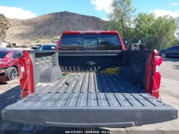 Chevrolet Silverado II 2021 Chevrolet Silverado Lt Trail Boss 2021 5.3l 5.3 Benzyna 355KM, zdjęcie 3