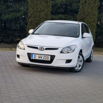 Hyundai i30 I Hatchback 1.4 109KM 2009 Hyundai i30 I 1.4 Benzyna 109KM Manual