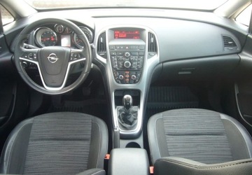 Opel Astra J Sedan 1.4 Turbo ECOTEC 140KM 2017 Opel Astra Opel Astra IV 1.4 T Business 1.4 BenzynaLPG 140KM, zdjęcie 14