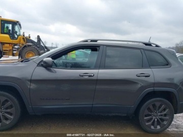 Jeep Cherokee V 2021 Jeep Cherokee 80Th Anniversary 2021 3.2l 3.2 Benzyna 271KM, zdjęcie 2