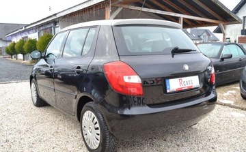 Skoda Fabia II Hatchback 1.4 i 16V 85KM 2008 Skoda Fabia bezwypadkowa - Climatronic - auto zarejstrowane 1.4 Benzyna, zdjęcie 2