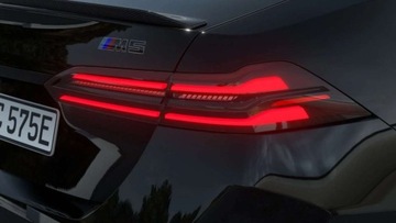 BMW Seria 5 G90-91 M Sedan 4.4 V8 727KM 2025 BMW M5 M5 Sedan 727 KM PHEV - Pakiet M Driver - Kamera 360 - Pakiet Karbon, zdjęcie 8