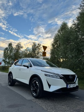 Nissan Qashqai III Crossover 1.3 DIG-T MHEV 158KM 2023 Nissan Qashqai Biała Perła