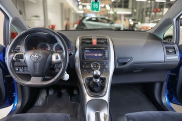 Toyota Auris I Hatchback 5d Facelifting 1.6 Valvematic 132KM 2011 Toyota Auris 1.6 Dynamic 1.6 Benzyna 132KM, zdjęcie 5