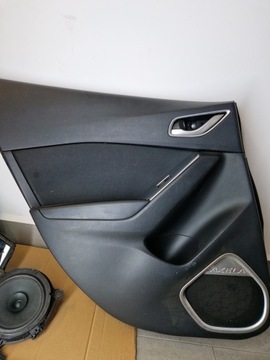 Левая задняя дверь Mazda 3 bm хэтчбек