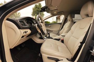 Volvo V40 II Hatchback Facelifting 2.0 T3 152KM 2016 Volvo V40 Cross Country T3 Turbo BENZYNA ---OCEAN RACE--- Full LED, zdjęcie 15