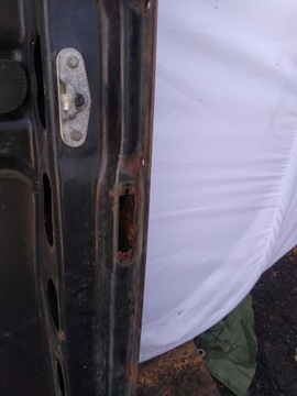 ПОДЪЕМНИК БАГАЖНИКА MERCEDES W123