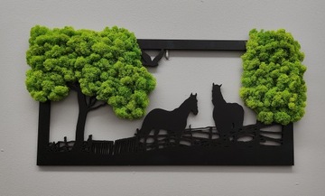 Изображение дерева со мхом и лошадьми; сельский пейзаж мох мох