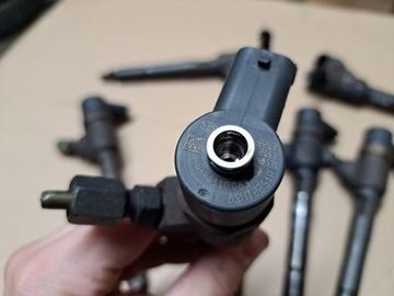 BOSCH 0 445 110 083 TRYSKA VSTŘIKOVAČE