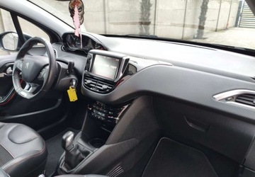 Peugeot 208 I Hatchback 5d Facelifting 1.2 PureTech 110KM 2016 Peugeot 208 Peugeot 208 1.2 Benzyna 110KM, zdjęcie 14