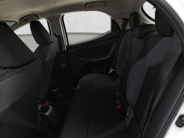 Toyota Yaris IV Hatchback 1.0 VVT-i 72KM 2023 Toyota Yaris Poleasingowe.pl, zdjęcie 11
