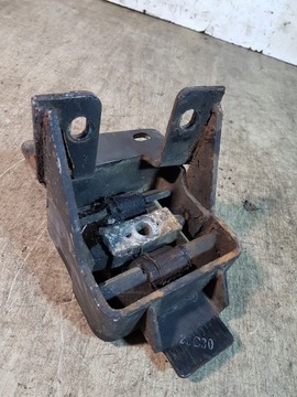 UCHYCENÍ ULOŽENÍ MOTORU DAEWOO LEGANZA 2.0 16V