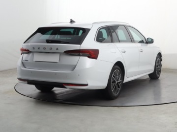 Skoda Octavia IV Liftback 1.5 TSI EVO 150KM 2024 Skoda Octavia 1.5 TSI e-tec, Salon Polska, zdjęcie 4