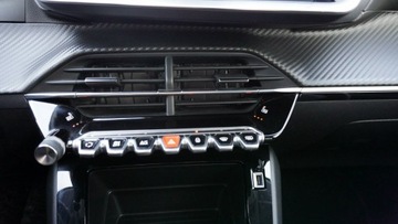 Peugeot 208 II Hatchback 1.2 PureTech 75KM 2021 Peugeot 208 2021 Rok Bogate wyposażenie, zdjęcie 25