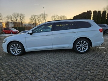 Volkswagen Passat B8 Variant 2.0 TDI BlueMotion SCR 150KM 2019 Volkswagen Passat Variant 2,0 diesel 150KM DSG LED, zdjęcie 17