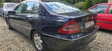 Mercedes Klasa C W203 2003 Mercedes C220 Avangarde-sedan, zdjęcie 4