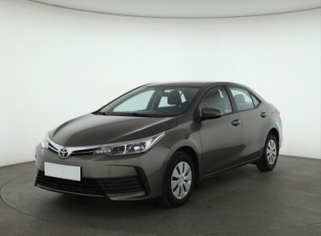 Toyota Corolla XI Sedan Facelifting 1,33 Dual VVT-i 99KM 2017 Toyota Corolla 1.3 Dual VVT-i, Salon Polska, zdjęcie 1