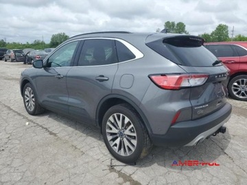 Ford Kuga III 2021 Ford Kuga 2021 r., 2,0L TITANIUM 4x4 2.5 Benzyna 250KM, zdjęcie 2