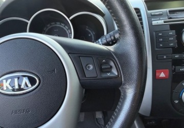 Kia Venga Mikrovan 1.4 DOHC CVVT 90KM 2013 Kia Venga Niski potwierdzony przebieg, Bardzo ladny, 1.4 Benzyna 90KM, zdjęcie 20