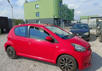 Toyota Aygo I Hatchback 5d Facelifting 1.0 VVT-i 68KM 2014 Toyota Aygo Toyota Aygo Benzyna 68KM, zdjęcie 5