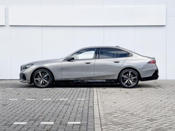 BMW Seria 5 G90-91 Touring 2.0 520d 197KM 2025 BMW Seria 5 520d xDrive Sport Sedan 2.0 (197KM) 2025, zdjęcie 1