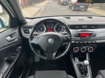 Alfa Romeo Giulietta Nuova II Hatchback 5d 1.4 TB 16v Mair 170KM 2011 Alfa Romeo Giulietta LEDY KLIMATYZACJA EL.SZYBY GRZANE FOTELE TEMPOMAT E.L, zdjęcie 7