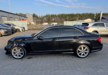 Mercedes Klasa C W204 Limuzyna Facelifting 350 CGI BlueEFFICIENCY 306KM 2014 Mercedes-Benz Klasa C 2014 MERCEDES-BENZ C 300 4x4 - na placu w POLSCE po, zdjęcie 5