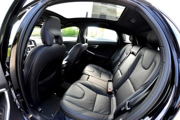 Volvo V40 II 2019 Volvo V40 2.0 T2 122KM RDesign Panorama Skóra, zdjęcie 9