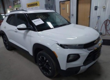 Chevrolet TrailBlazer II 2023 Chevrolet Trailblazer 2023, 1.2L, LT, po gradobiciu 1.2 Benzyna 137KM, zdjęcie 4