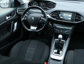 Peugeot 308 II SW 1.2 PureTech 130KM 2014 Peugeot 308 1.2 PureTech, Navi, Klima, zdjęcie 6