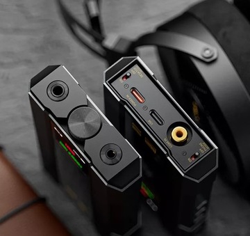 ПОРТАТИВНЫЙ УСИЛИТЕЛЬ ДЛЯ НАУШНИКОВ С ЦАП FIIO Q15 ЧЕРНЫЙ