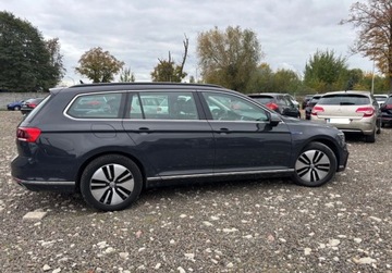 Volkswagen Passat B8 GTE Variant Facelifting 1.4 TSI Plug-In-Hybrid 218KM 2020 Volkswagen Passat 1.4 TSI Plug-In-Hybrid DSG GTE stan idealny 1.4 218KM, zdjęcie 20